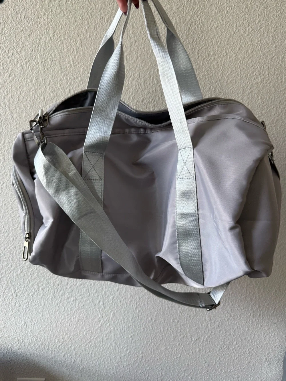 Light Gray Halara Duffle Bag - Versatile Travel & Gym Carry